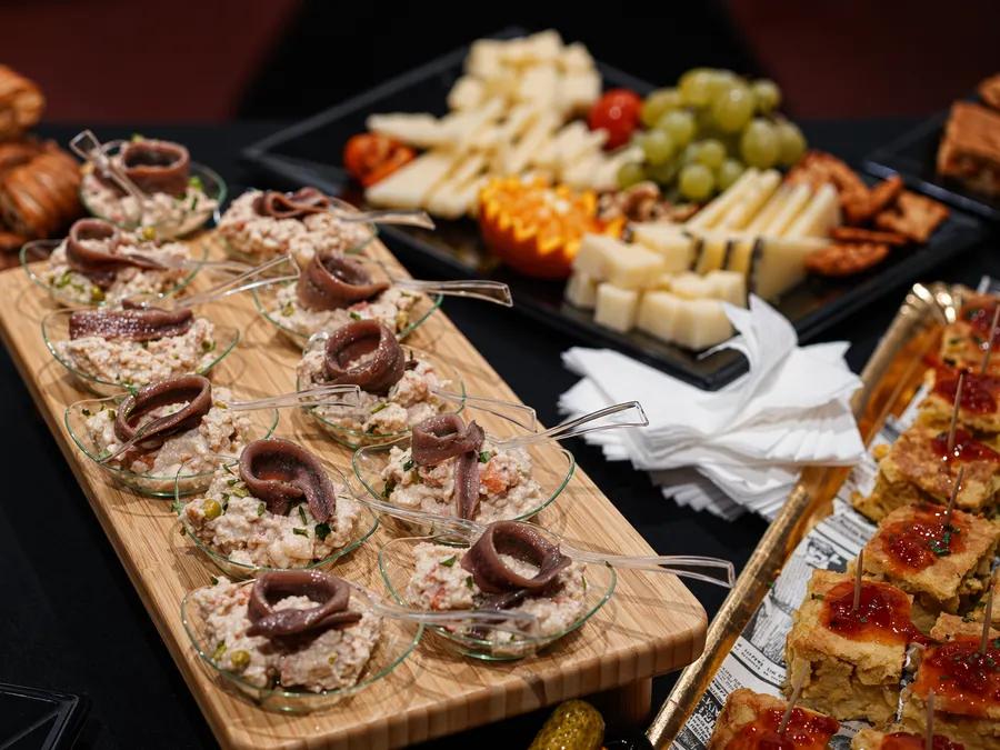 Tablas de anchoas y quesos del catering BB&Food